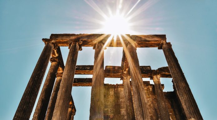 Tarih ve Miras: Geçmişin Günümüzdeki Yansımaları tarih ve miras gecmisin gunumuzdeki yansimalari