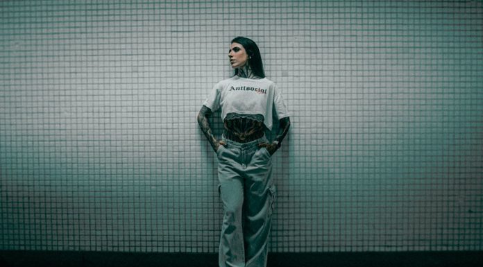 El İşi Yaka Detaylı Natural Gömlek, Çıtır Desen Nervurlu Gömlek ve Etnik Desenli Pantolon: Şıklık ve Rahatlık Arasındaki Mükemmel Denge phiprive4